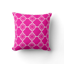 Hot Pink Quatrefoil Geometric Pattern