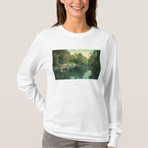 Hotel Rowardennan Guests Boating on the Lake T-Shirt