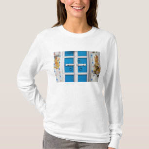 House painted blue, Udaipur, Rajasthan, India T-Shirt