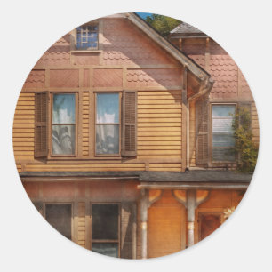 House - Victorian - The wayward inn Classic Round Sticker