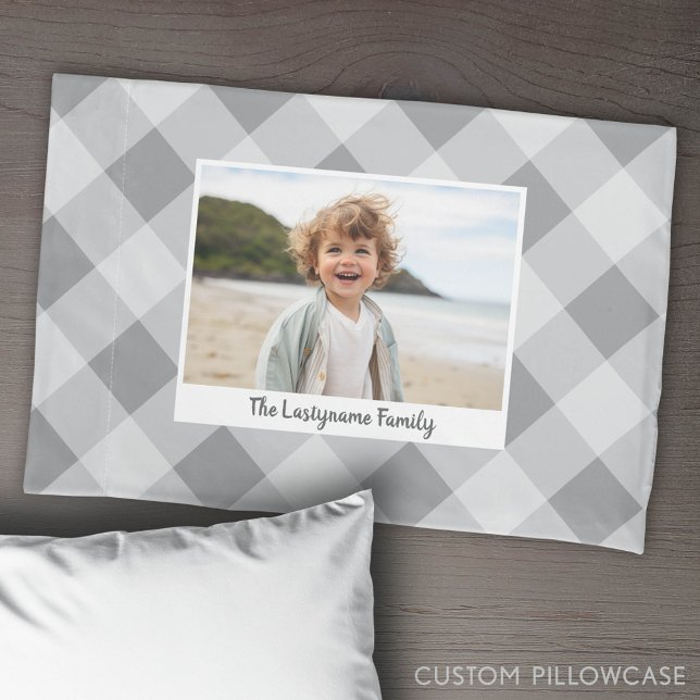 Housse D'oreillers 1 Photo Collage Nom de famille - Buffalo Check Gre (Custom Pillowcase with Photo Collage)