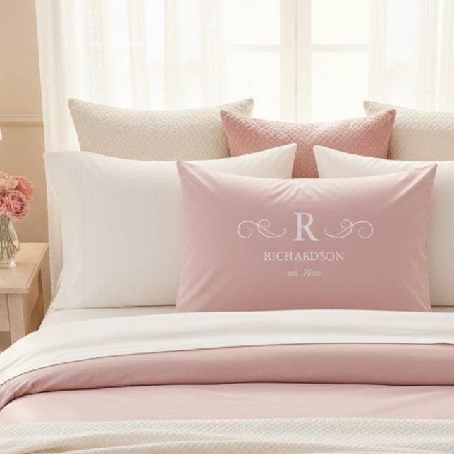 Housse D'oreillers Élégant Pillowcase Monogramme Rose (elegant pink custom monogram and est date pillowcase. great gift for newlyweds or housewarmings)