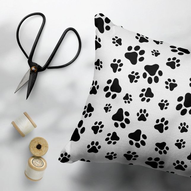 Housse D'oreillers Motif des pattes, pattes de chien, noir et blanc (Créateur téléchargé)
