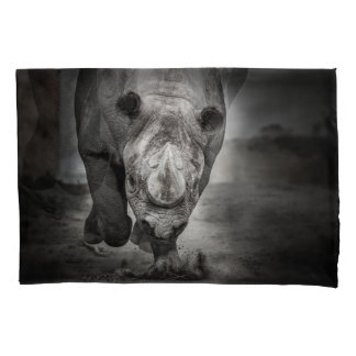 Housse D'oreillers Running Rhinoceros : Wild Animal Portrait.