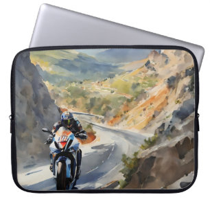 Housse Pour Ordinateur Portable Aventure à grande vitesse dans un paysage montagna