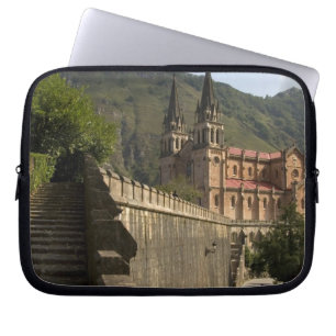 Housse Pour Ordinateur Portable Basilique de Covadonga, nord-ouest de l'Espagne.