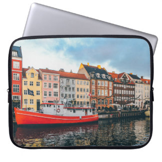 HOUSSE POUR ORDINATEUR PORTABLE BÂTIMENT EN BÉTON ROUGE ET BLANC