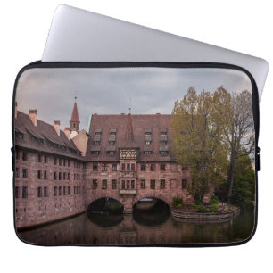 Housse Pour Ordinateur Portable Bâtiment historique au coucher du soleil à Nurembe