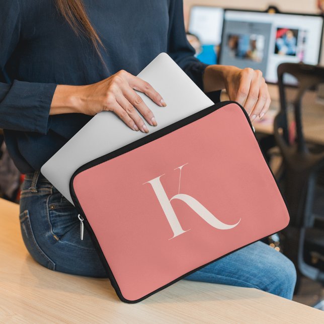 Housse Pour Ordinateur Portable Blush Pink Nettoyer Simple Monogramme Nom initial (Créateur téléchargé)