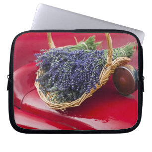 Housse Pour Ordinateur Portable Bouquets de lavande reposant sur un vieux pick-up