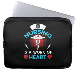 Housse Pour Ordinateur Portable Cadeau infirmière   L'Infirmière Est Une Oeuvre De