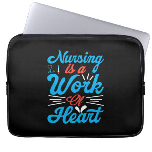 Housse Pour Ordinateur Portable Cadeau infirmière   L'Infirmière Est Une Oeuvre De