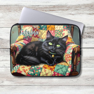 Housse Pour Ordinateur Portable Chat noir mignon sur chaise à rocher Personnalisé