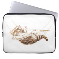 Chaton mignon dans l'hamac