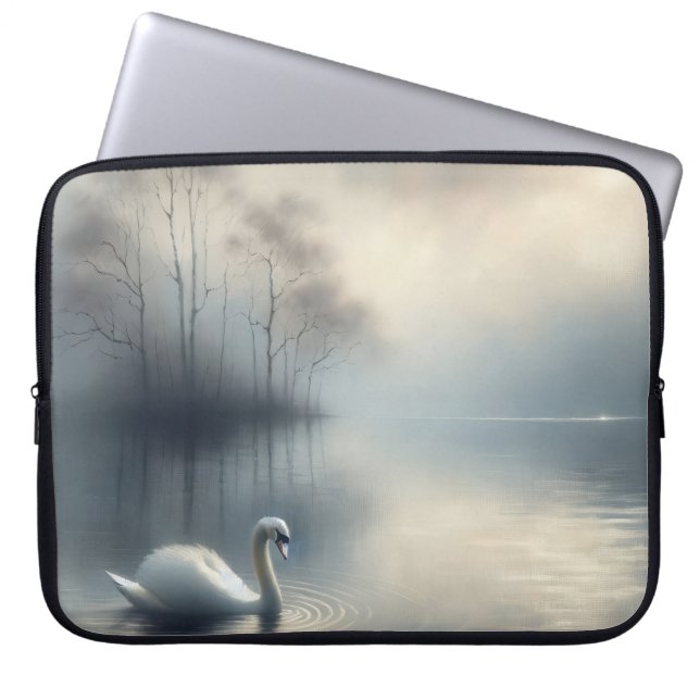 Housse Pour Ordinateur Portable Cygne solitaire sur le lac Misty (Devant)