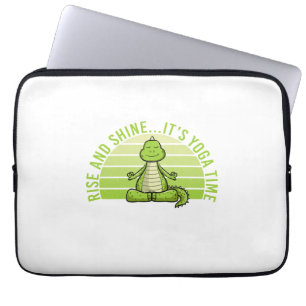 Housse Pour Ordinateur Portable Drôle crocodile mignon faisant du yoga. amusant yo
