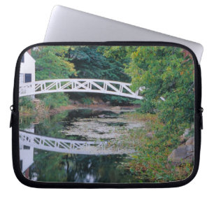 Housse Pour Ordinateur Portable É.-U., Maine. Pont sur l'étang à Somesville.