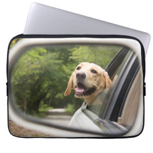 Housse Pour Ordinateur Portable Golden Labrador In Rearview Mirror