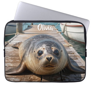 Housse Pour Ordinateur Portable Joli phoque allongé sur la jetée du quai de bateau