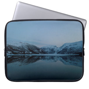 HOUSSE POUR ORDINATEUR PORTABLE LAC ENTOURÉ DE MONTAGNES