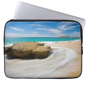 Housse Pour Ordinateur Portable Les marées de l'océan tourbillonnent sur la plage
