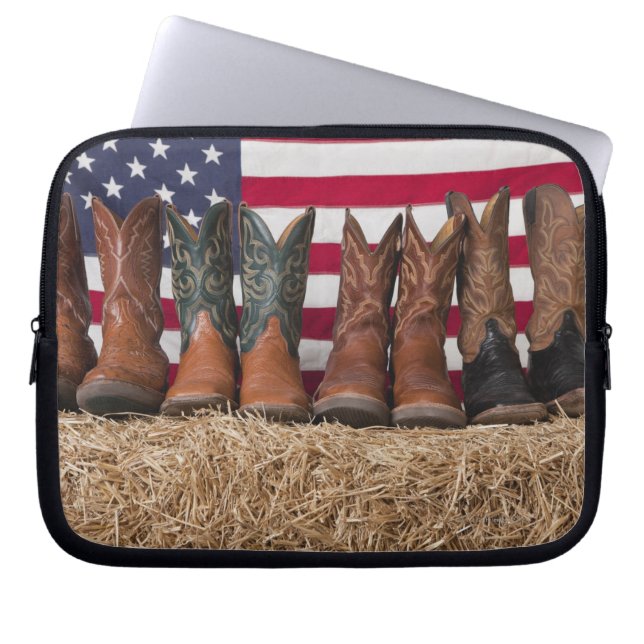 Housse Pour Ordinateur Portable Ligne de bottes de cowboy sur botte de foin (Devant)