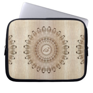 Housse Pour Ordinateur Portable Mandala ethnique sur l'arrière - plan en bois.