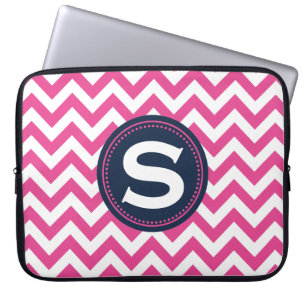 Housse Pour Ordinateur Portable Motif blanc fuchsia de Chevron de monogramme