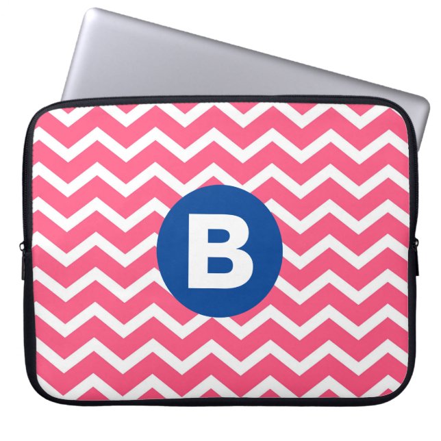 Housse Pour Ordinateur Portable Motif monogramme chevron rose vif et blanc (Devant)