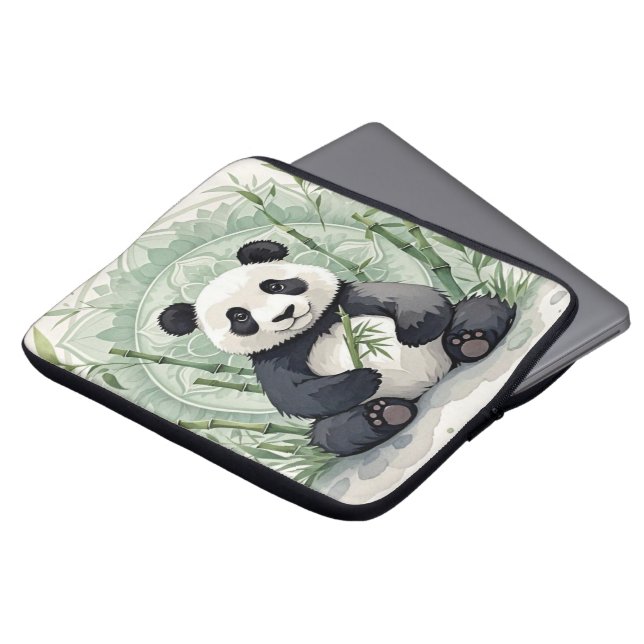 Housse Pour Ordinateur Portable Panda de Chubby assis dans une pose de lotus (Devant haut)