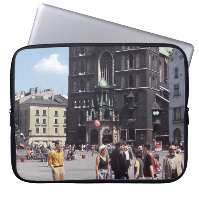 HOUSSE POUR ORDINATEUR PORTABLE PERSONNE À CÔTÉ DE LA CATHÉDRALE BÉTON (Devant)