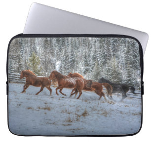 Housse Pour Ordinateur Portable Troupeau de chevaux qui courent dans la neige hive