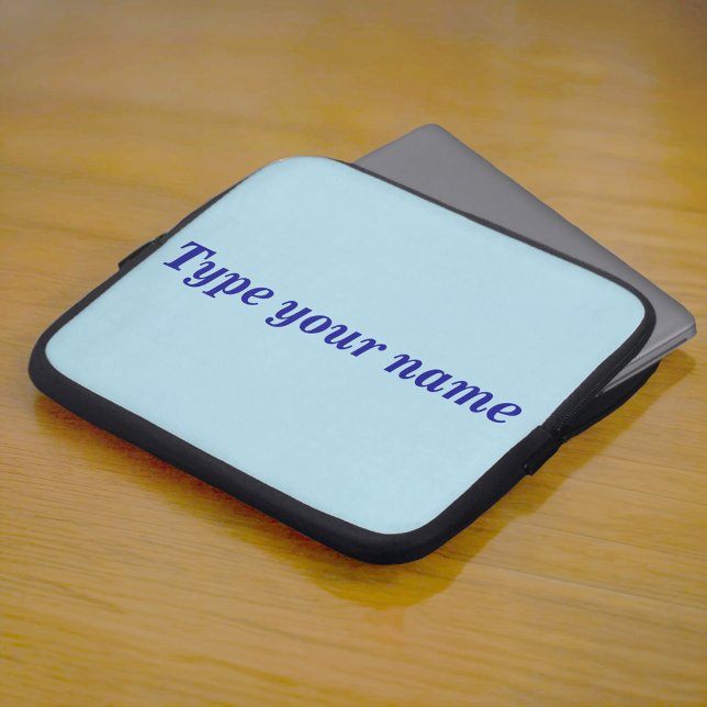 Housse Pour Ordinateur Portable Votre nom sur housse d'ordinateur portable bleu cl (Light blue laptop sleeve with your name)