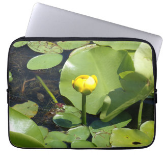Housse pour ordinateur portable Yellow Lily Bud n