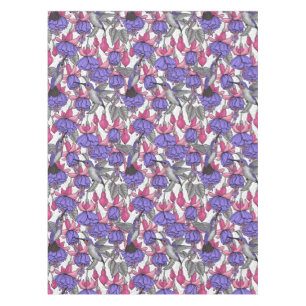 Hummingbird garden in melrose and pink tablecloth