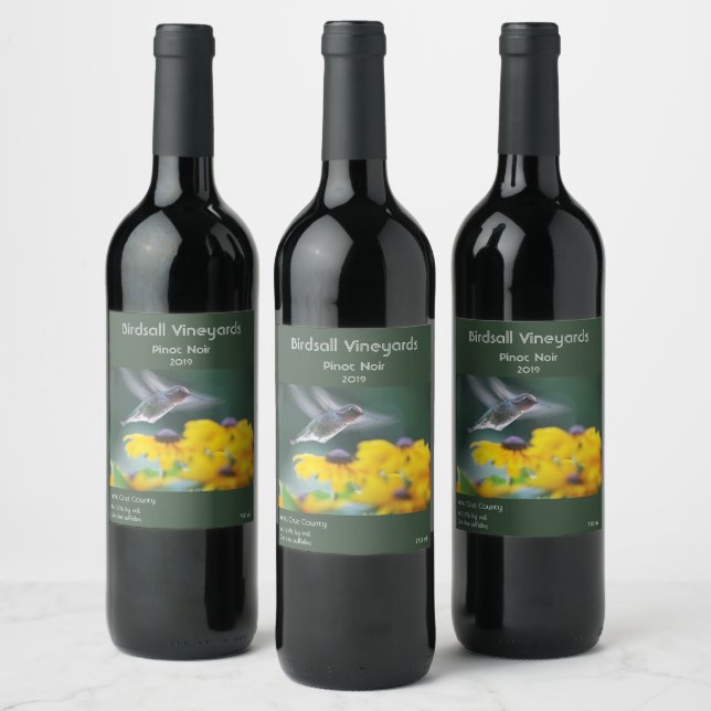 Hummingbird in yellow flowers wine label (Bottles)