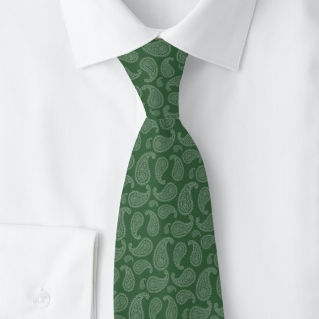 Hunter Green Paisley Tie (Creator Uploaded)