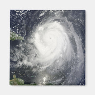 Hurricane Earl Magnet