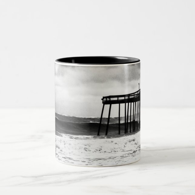 Hurricane Pier Mug (Center)