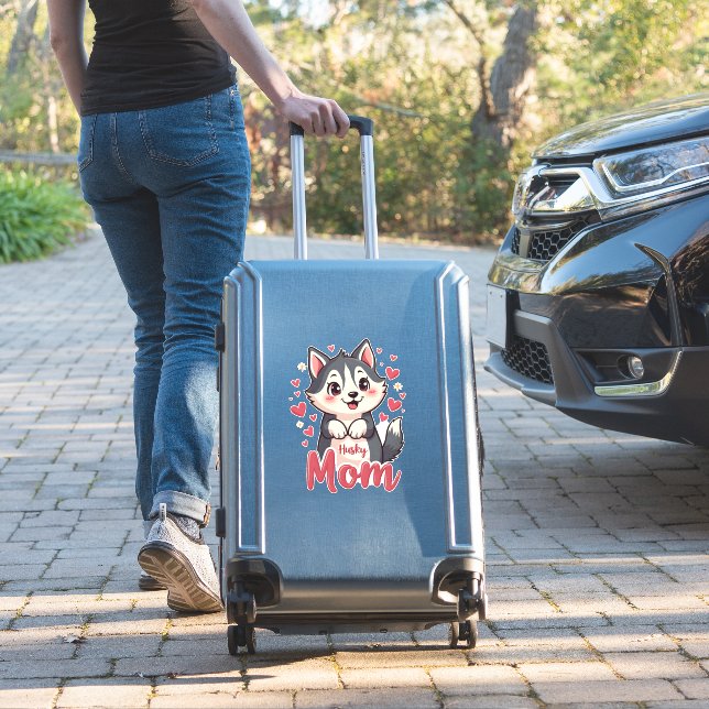 Husky Dog Mom Cute Kawaii Design (Suitcase Insitu)
