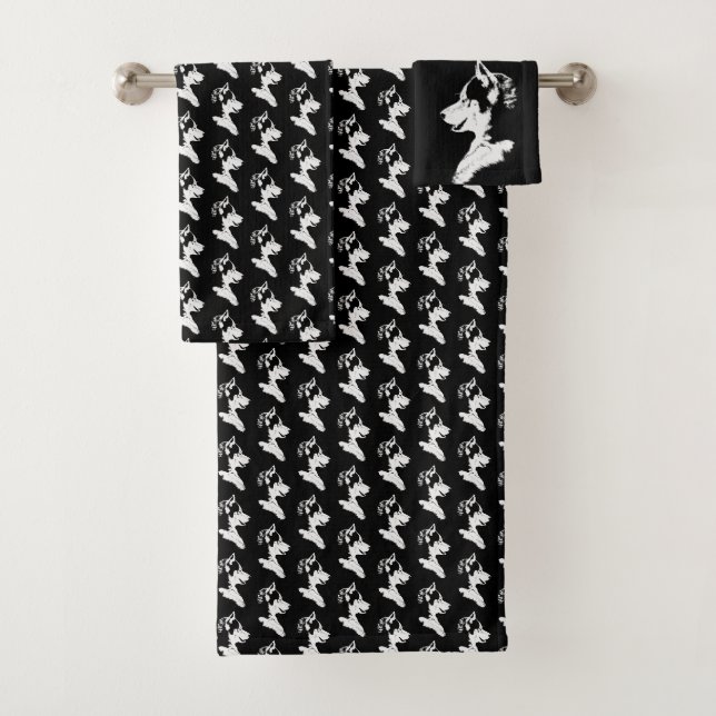Husky Towel Set Husky Malamute Bath Decor (Insitu)