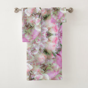 Hydrangea and Roses - Vintage Bouquet in Oil Bath Towel Set