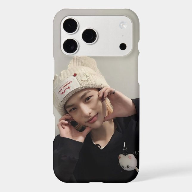 Hyunjin's Loverboy Bear Hug Phone Case (Verso)