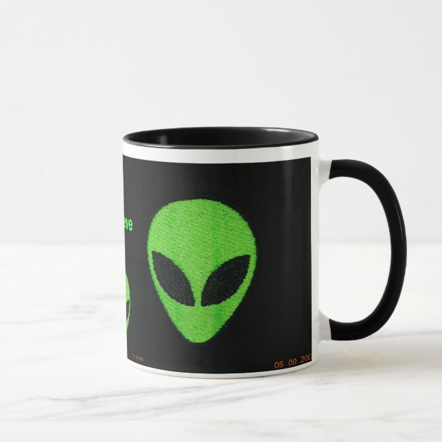 I BELIEVE (IN ALIENS) MUG (Right)