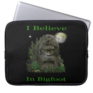 I believe in Bigfoot Laptop Sleeve