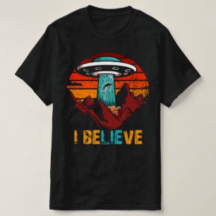 I Believe In UFO T E.T Alien Flying Saucer T-Shirt