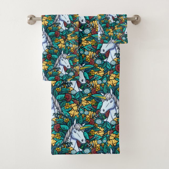 I Believe in Unicorn Bath Towel Set (Insitu)
