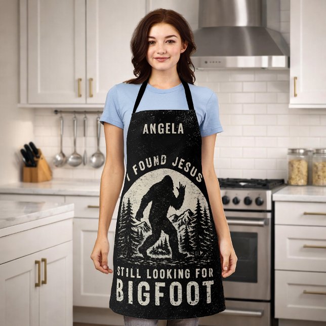 I Found Jesus Still Looking for Bigfoot Sasquatch Apron (Creator Uploaded)