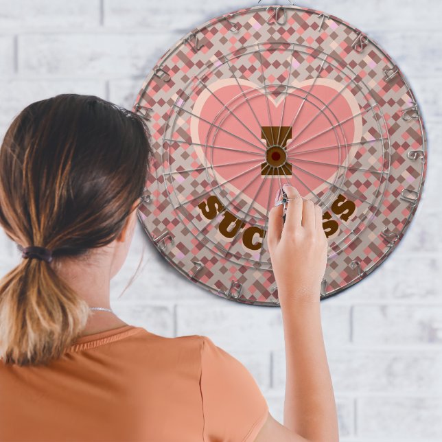 I Heart Success Groovy Retro Coral Brown Chequered Dartboard (I Heart Success Groovy Retro Coral Brown Checkered Dart Board)
