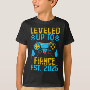 I Levelled Up To Fiance 2025 Gamer Groom Just Enga T-Shirt